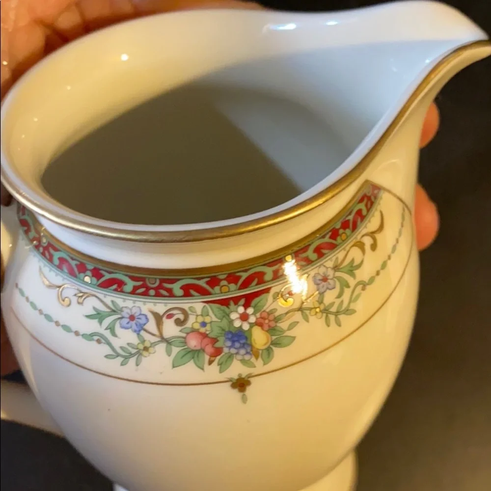 Mikasa Parisian Grove 4-3/8” Gold Rimmed Creamer‎